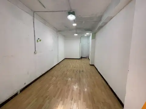 Local Comercial en San Cristobal - Venta o Alquiler  cerca de Boedo y de Parque Patricios