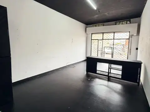 LOCAL COMERCIAL EN EXCELENTE UBICACIÓN – ROSALES AL 800