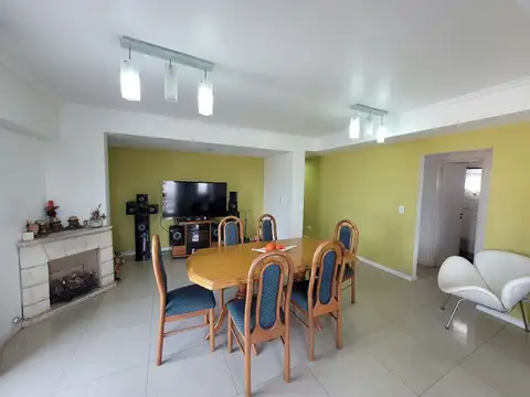 DTO. 4 AMBIENTES ,COCHERA TERRAZA Y PARRILLA