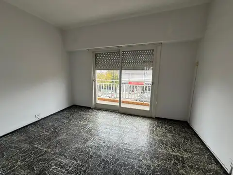 Av Jauretche 900