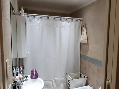 DPTO. 2 AMB SEMIPISO MUY COMODO – RAMOS MEJIA SUR