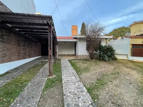 CASA A LA VENTA EN BARRIO PARQUE CAPITAL