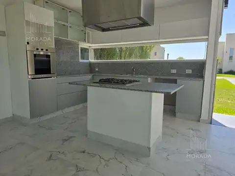Casa en Venta al Noroeste