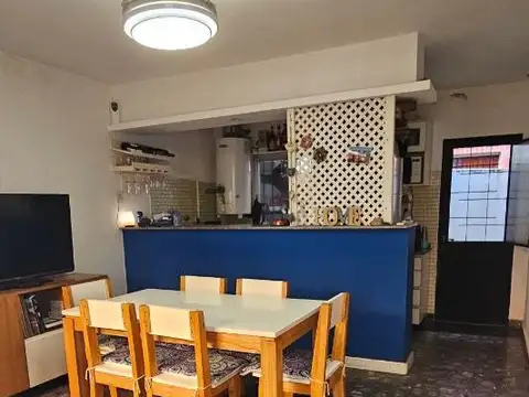 Depto Tipo Casa en Venta 40 años