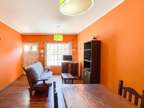 Casa 5 ambientes con 1 baño