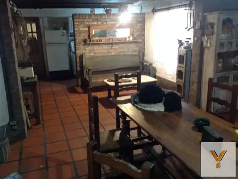 Casa en venta - 2 Dormitorios 2 Baños - Cochera - 1.627Mts2 - Del Viso