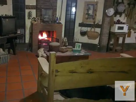 Casa en Venta con 2 cocheras