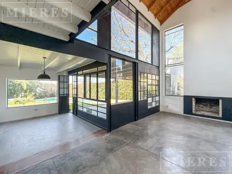 Casa en Venta en Pilar del Este - Los Jazmines, USD 245.000