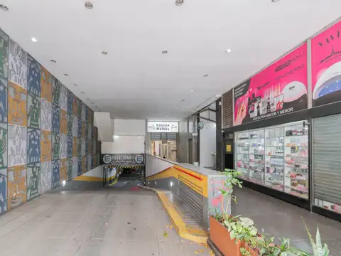 Avenida Corrientes 2100, Piso 0