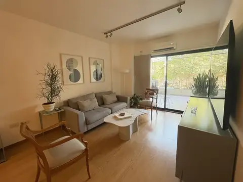 VENTA SEMIPISO 4 AMBIENTES CON BALCON CORRIDO, PARRILLA Y DOBLE COCHERA