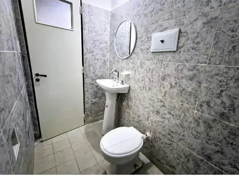 Oficina, Tucuman 700