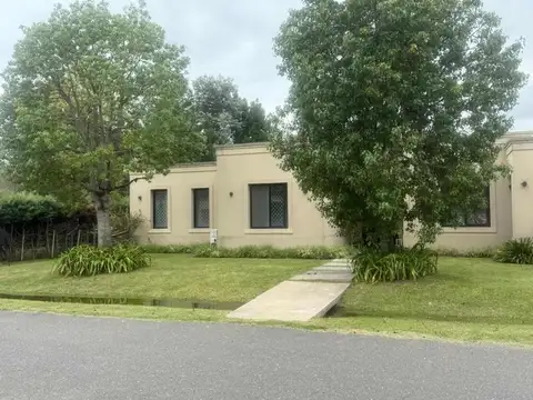 CASA EN VENTA "SANTA ANA" MORENO