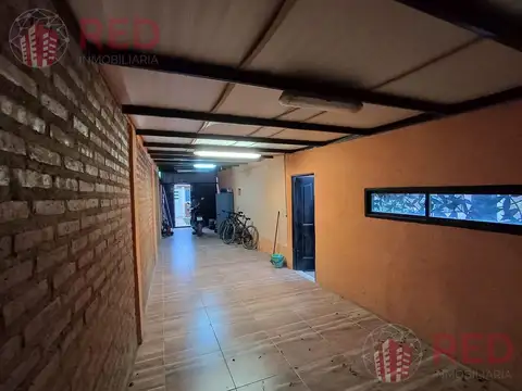 Casa 6 ambientes con 2 baños