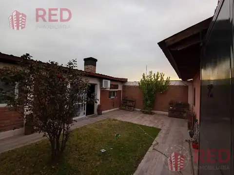 Casa en Venta con 4 cocheras