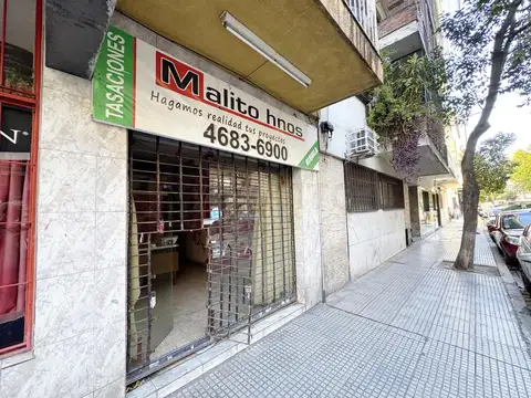 Alquiler - Local con sótano y patio