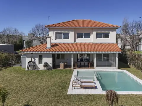 Venta Casa 5 amb con pileta Barrio Cerrado Eucaliptus, Haras de Santa Maria,Escobar Zona Norte