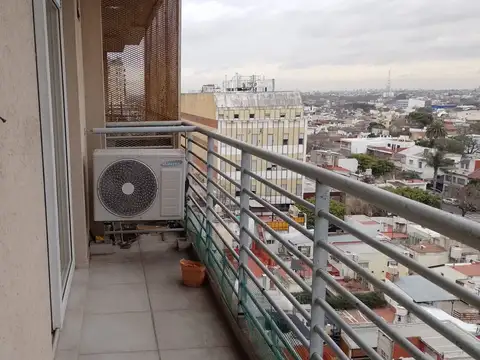 Alquiler monoambiente con balcón y cochera, Mataderos