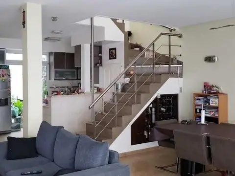 Casa 5 ambientes con 5 baños