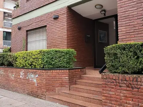 S. MARTÍN CTRO DEPTO. 2 AMB. en PB C/PATIO Y LAVADERO