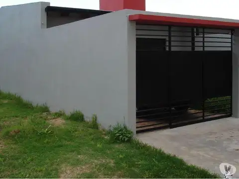 Casa 2 ambientes con 1 baño