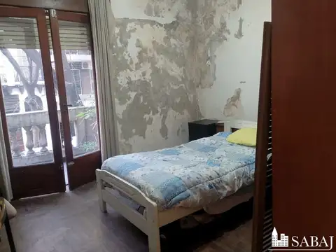 Depto Tipo Casa en Venta 80 años