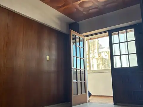 Departamento 8 ambientes con 2 baños