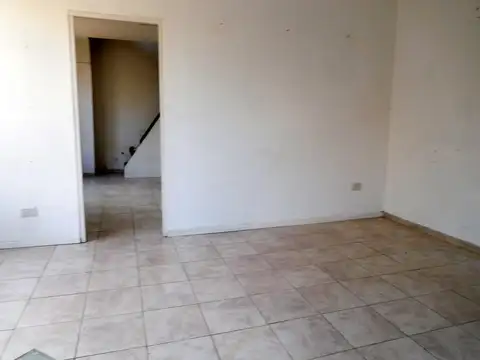 Local en Alquiler 90 años