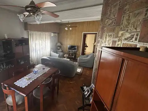 Venta de Depto  5 AMBIENTES en Parque Avellaneda