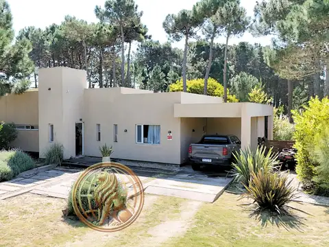 Venta Casa Punta Médanos Barrio Cerrado 4 ambientes pileta