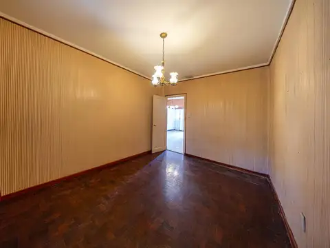 Casa 4 ambientes con 1 baño