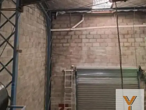 Los Naranjos e/ Los Paraísos y Los Pinos