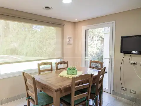 Casa 4 ambientes con 3 baños