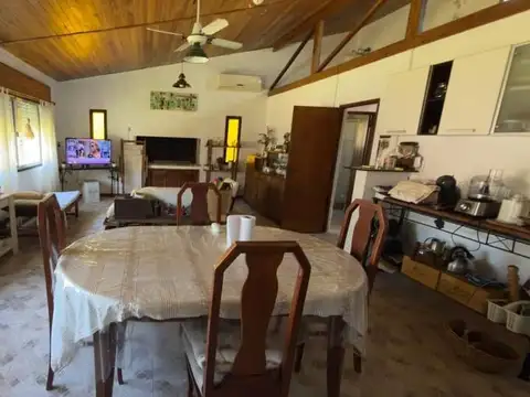 Casa en Venta con 3 cocheras