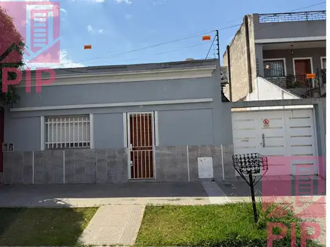 CASA DE 3 AMBIENTES SOBRE LOTE PROPIO EN VENTA 
