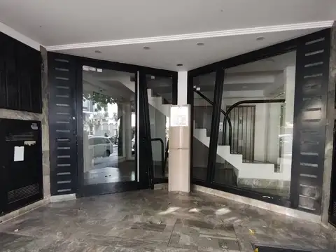 MONOAMBIENTE EN ZONA CENTRO. MUY BUEN ESTADO.