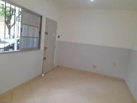 Depto Tipo Casa en Alquiler de 1 dormitorio