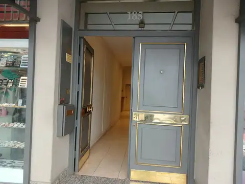 OFICINA EN VENTA CALLE COLON