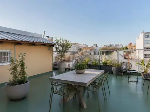 Casa 5 ambientes con 4 baños
