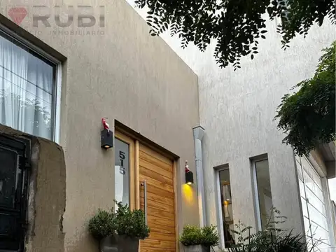 Casa 7 ambientes con 1 baño