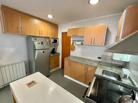 Departamento en Alquiler con 1 cocheras