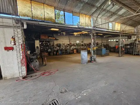 VENTA CASA CON LOCAL Y GALPÓN EN VENTA – EXCELENTE UBICACIÓN COMERCIAL- PEREZ