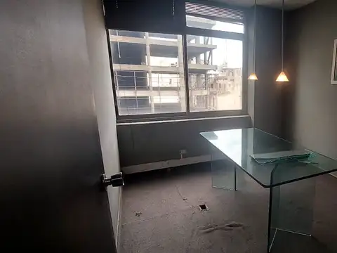 DEPTO (hoy Oficina) PISO al frente amplio 120m2