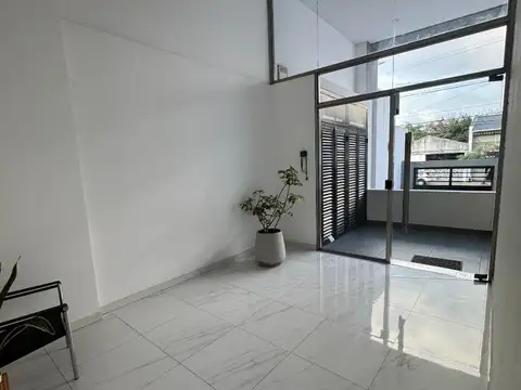 Av. Alsina 137 , Piso 5