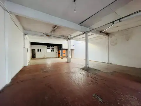 GALPON EN VENTA BERNAL CON DEPARTAMENTOS