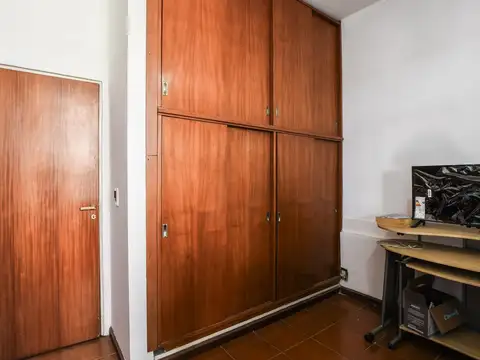 Casa en venta 5 dormitorios en Alberdi quincho parrilla pileta