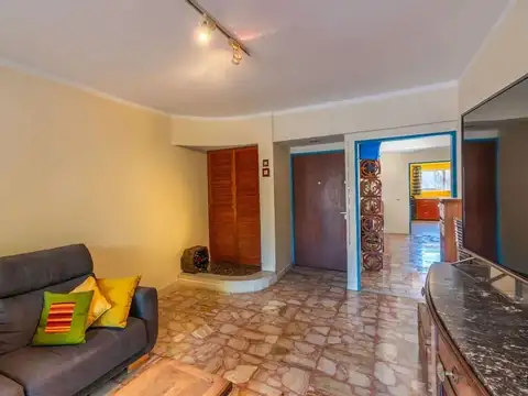 Depto Tipo Casa en Venta 60 años
