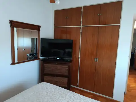 Excelente Semipiso 3 ambientes al contrafrente. 60 m2. S/ Balcon Apto Credito