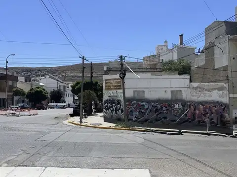 VENTA LOTE ESQUINA CENTRICA EN COMODORO RIVADAVIA