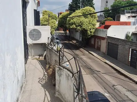 VILLA DEVOTO. PJE R.DE IBARROLA AMPLIO PH 3 AMB.2 PLANTAS ENTRADA IND.BALCON. TERRAZA