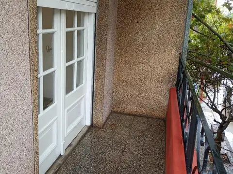 Arenales 200, Piso 1°